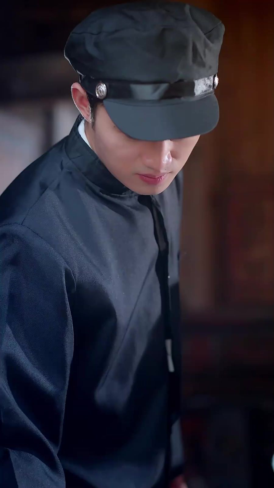 电影：回到民国当土豪