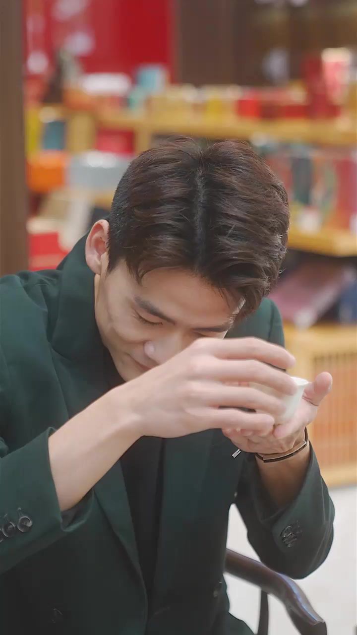 电影：天降神秘总裁老公