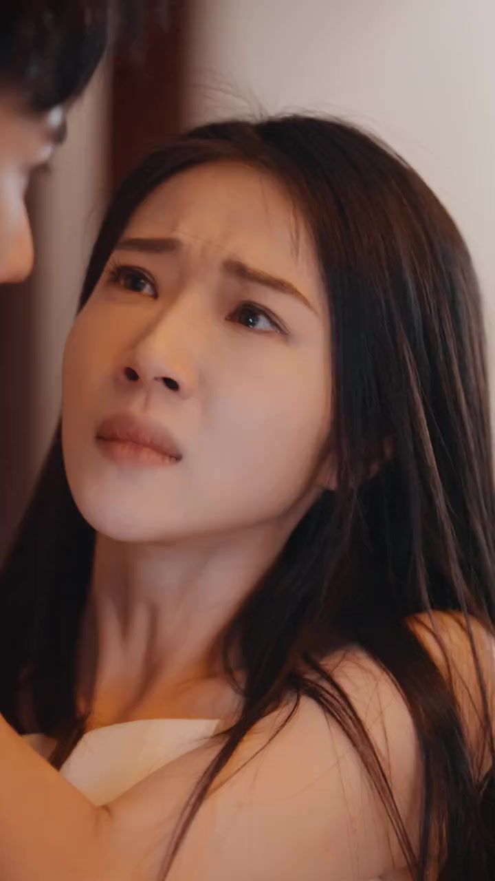 电影:夫人离婚后,疯批总裁他慌了