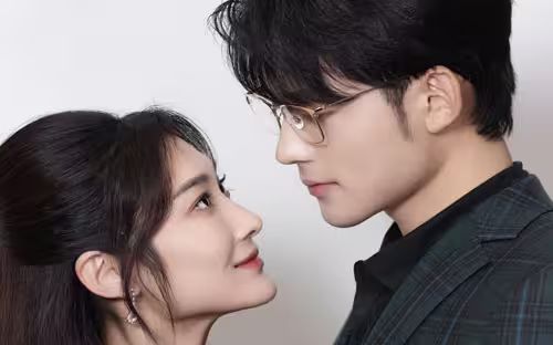 电影：新版：分手当天，我闪婚了亿万富豪